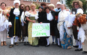 En glad gjeng fra Hokksund ByTeater - her fra et tidligere Teaterdagbesøk.